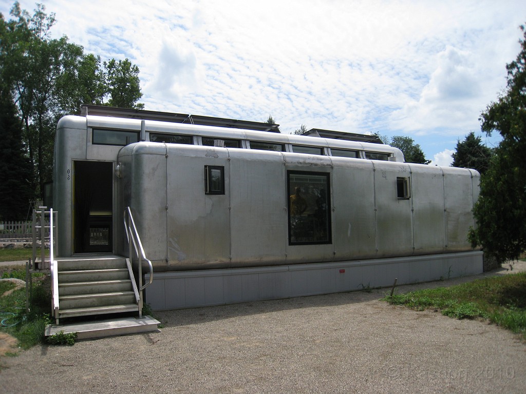 Matthaei Botanical Gardens 2010 0355.jpg - A self contained energy effecient home that recently was opened to the public (May 2010) This is the back side of the building.